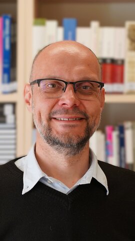 Heiko P&auml;&auml;bo portrait